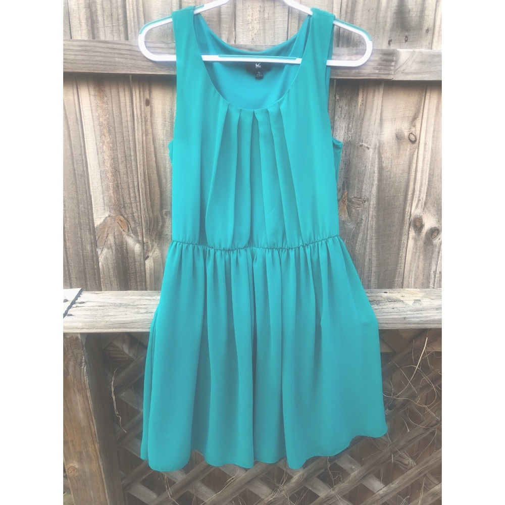 SALE❣️👗 NWOT Teal Pleated Midi Dress